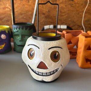 Spooky Smiling Skull Candle Holder - White